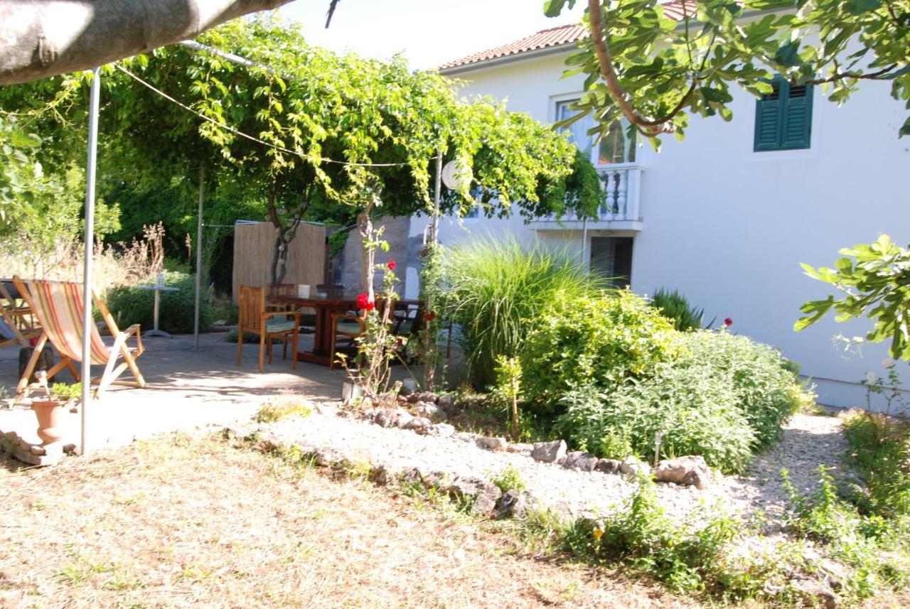 Lukoran Rustic Holiday Home Miketa מראה חיצוני תמונה